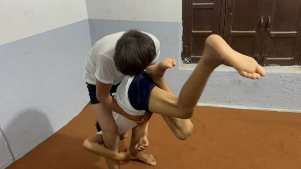 Max vs Finn 10 minutes DVD